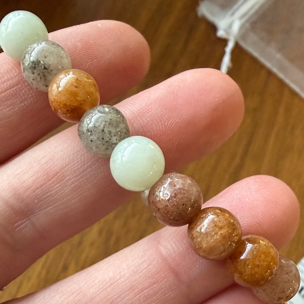 Plunder Brown and Cream Stone Beaded Bracelet NWOT - Picture 3 of 4